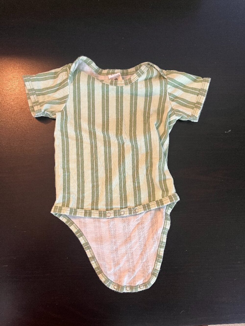[$2 in a bundle] Kate Quinn green striped short sleeve onesie cotton